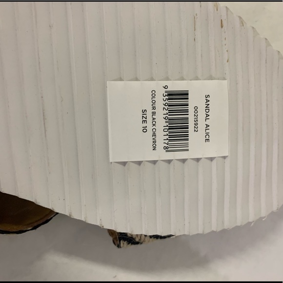 NWT Evans Wide Fit Alice Sandal Black Chevron Size:10 - Picture 7 of 9